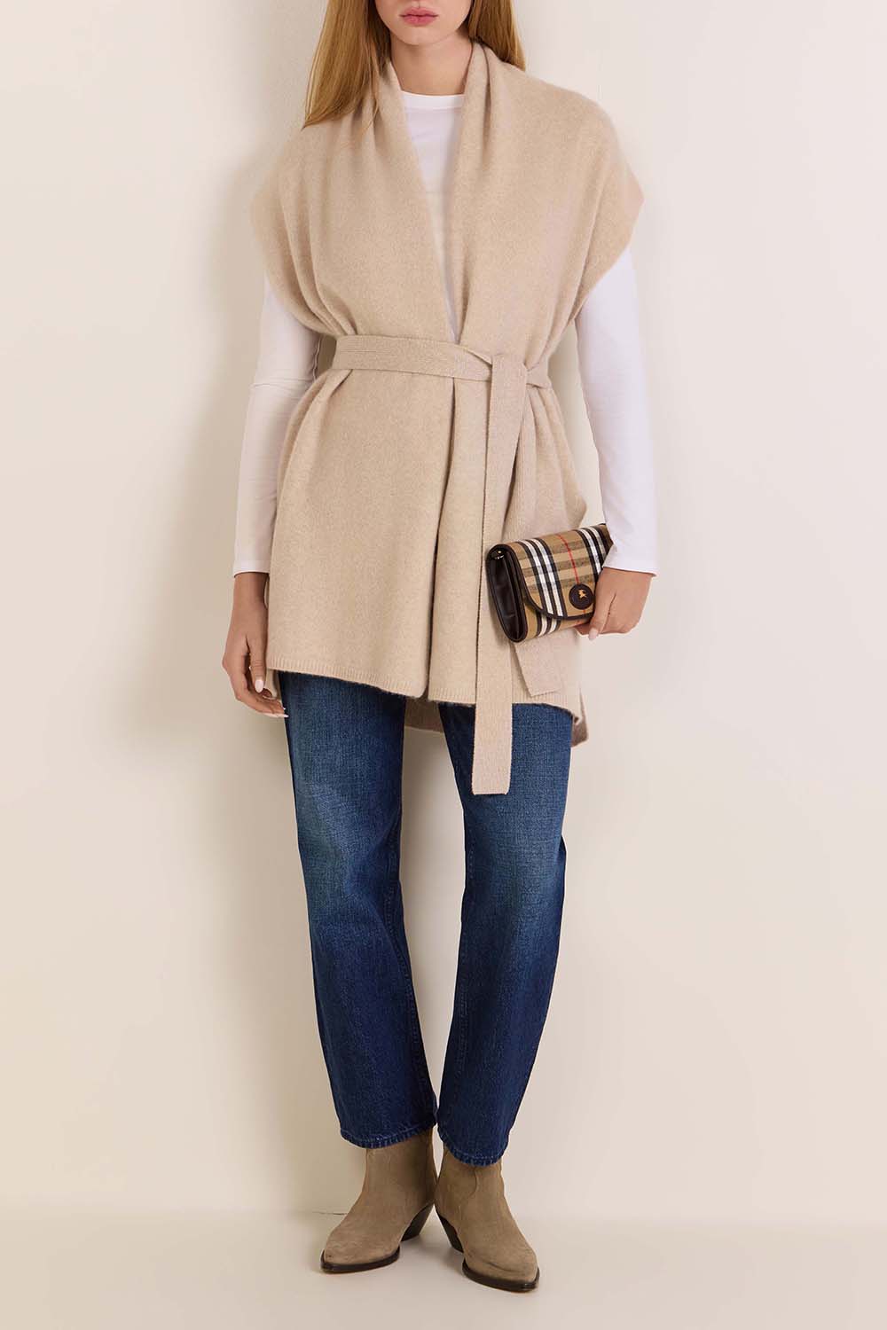 מכנסי ג'ינס סגזרת סקיני ישרה